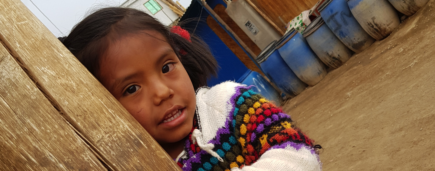 Child in a mining community supported by the Initiative